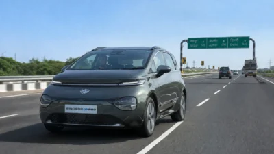 MG Windsor EV Pro driving on an Indian expressway during a highway range test